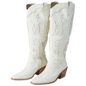 Mi.iM Ivory Heeled Boots with Embroidery